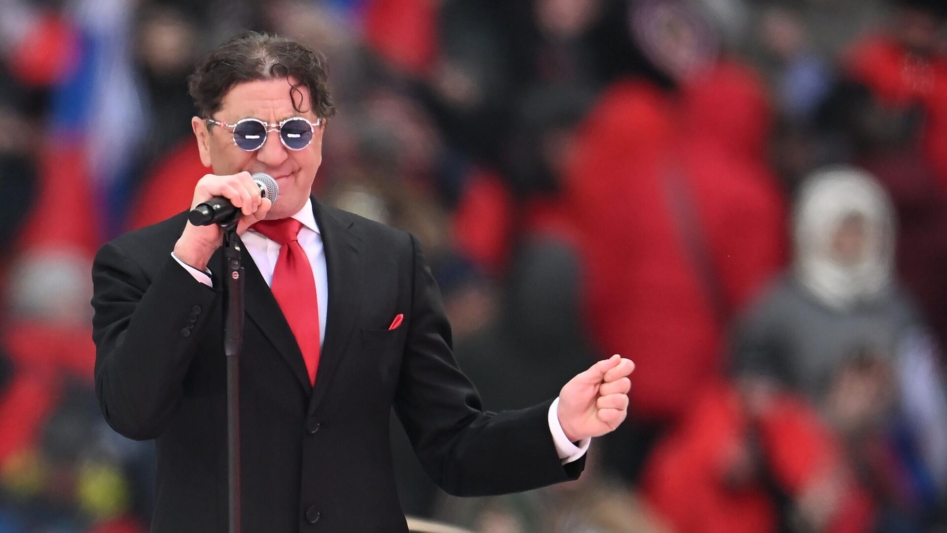 «Оларсыз-ақ жұмысымызды жалғастыра береміз»: Атышулы Григорий Лепстің директоры Қазақстанды «русофобиялық» ел деп айыптады 