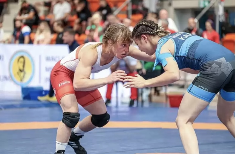 Қазақстандық балуан қыздар Варшавада 2 күміс, 3 қола медальді жеңіп алды