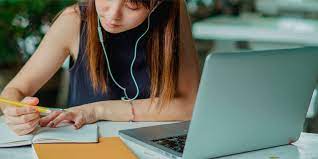 Қазақстанда колледждер онлайн оқуы мүмкін